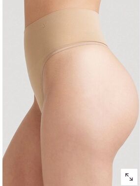 NWT Yummie M/L High-Waist Seamless Shaping Thong - Nude